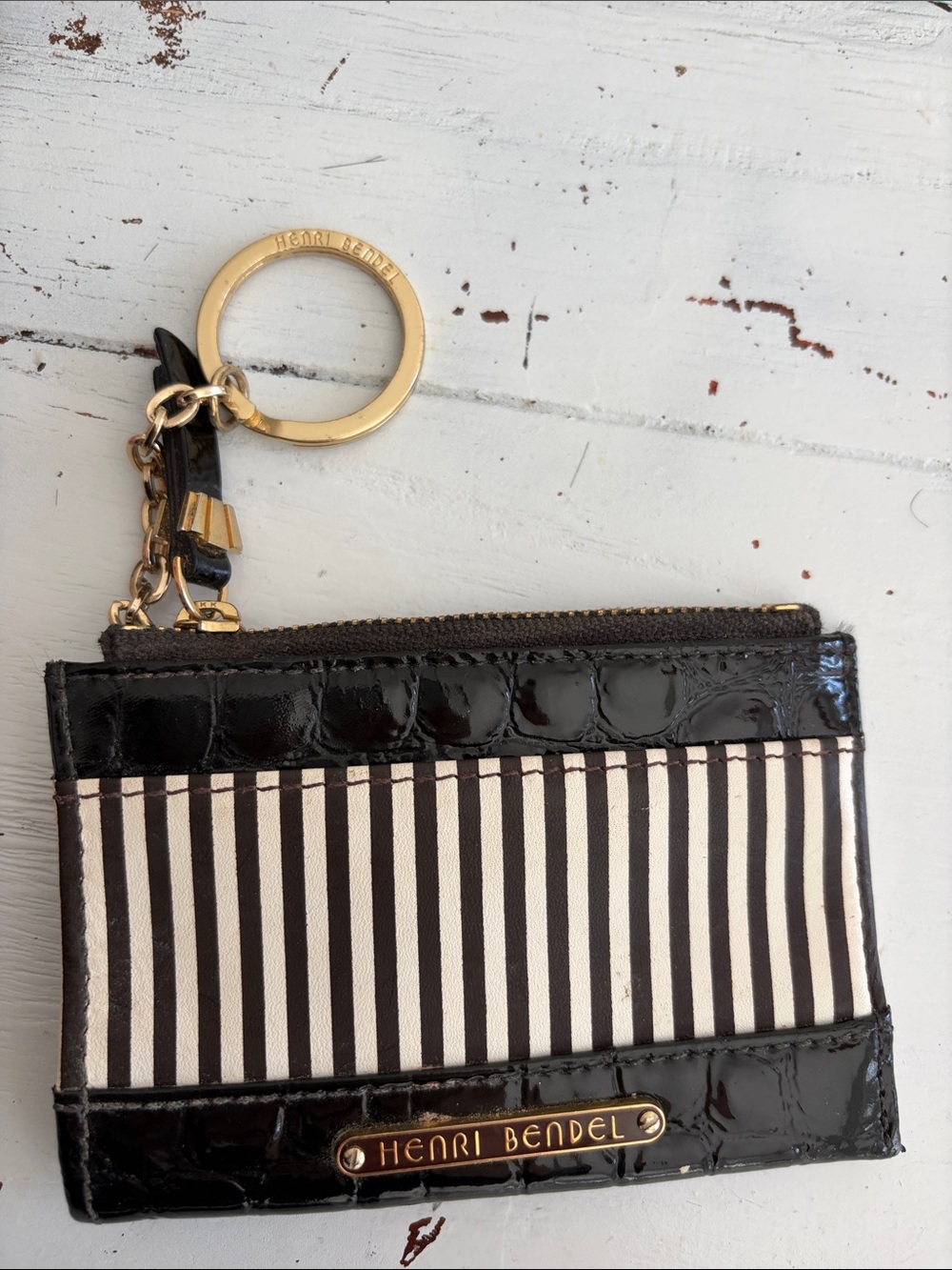 Henri Bendel card holder rare croc and white black stripe with gold keychain